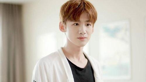 白敬亭娱乐圈吃瓜视频,娱乐圈幕后故事大揭秘